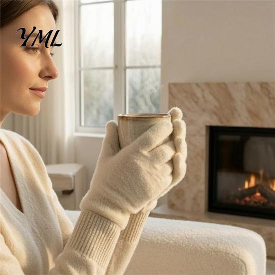 Warm Gift for Her in Winter Faux Mink Five Finger Gloves Women, Soft Plush Lined Gloves, Thermal Insulation Riding Handwear Mittens Cold Weather,