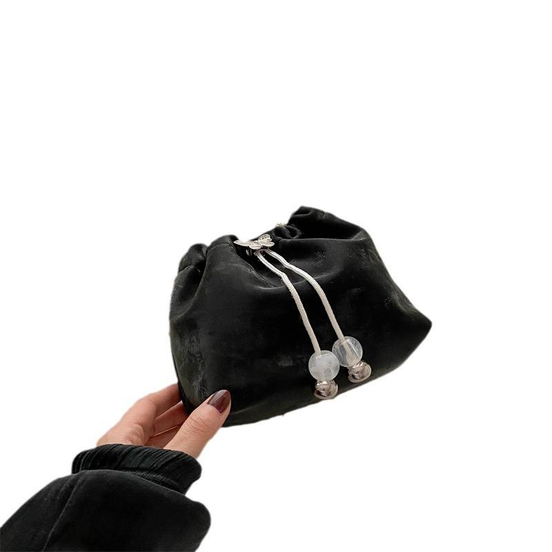 2025 Niche Design Spring and Summer Pleated Bag Retro Hand Bucket Bag Fashionable Foreign Style Chain Shoulder Messenger Bag