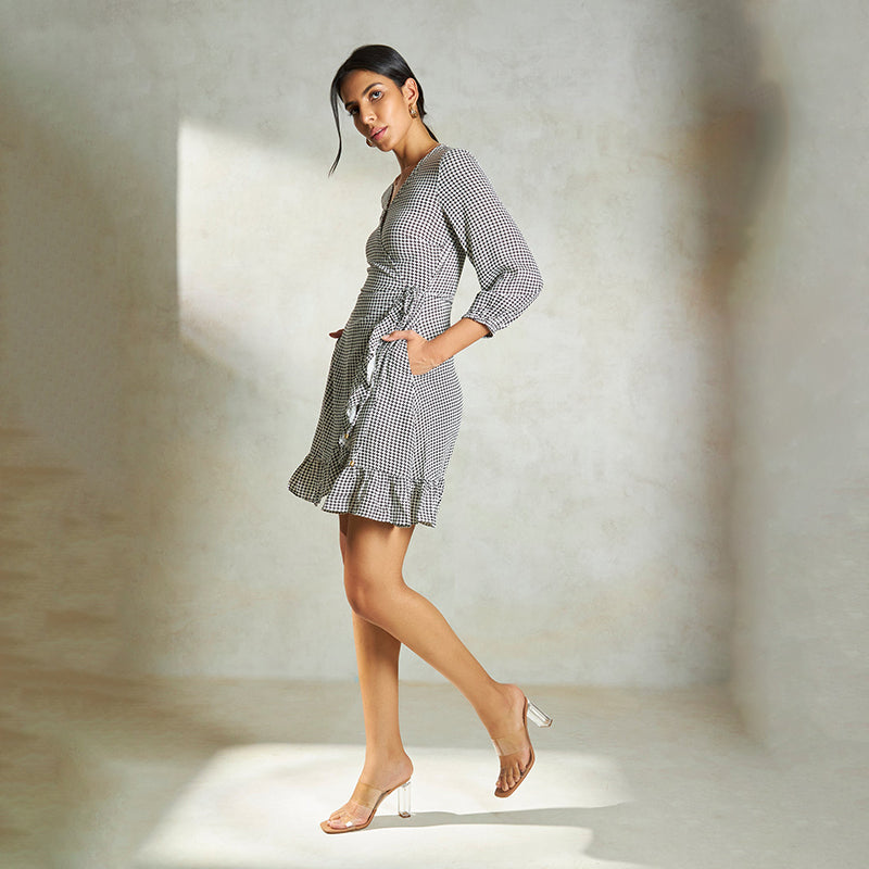 Virgio Women Knee Length Blouson Sleeve Regular Fit V-Neck Dress