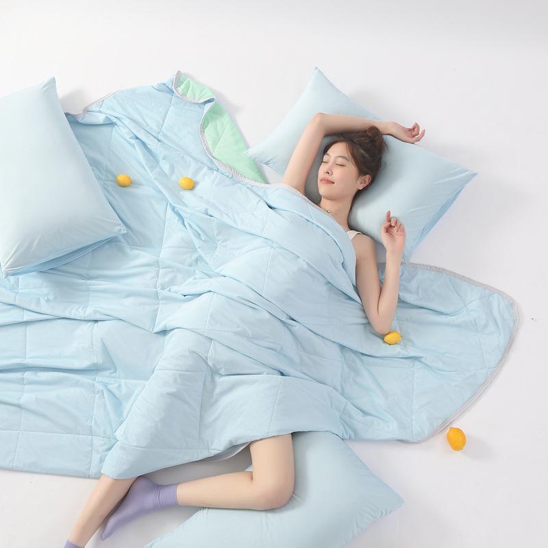 Antibakterielle, leichte, hautfarbene Steppdecke der Klasse A, sommerkühle Steppdecke für Klimaanlagen, sofort kühle, seidig waschbare Melonen-Steppdecke