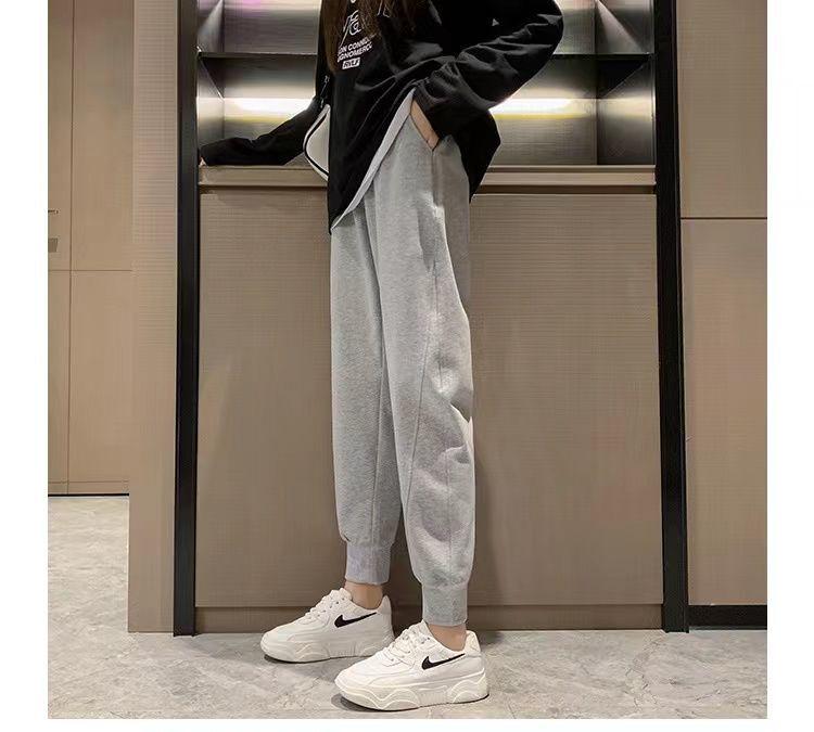Women's Versatile Black Cropped Harem Sweatpants - Spring To Winter, Slimming with Plus Velvet.