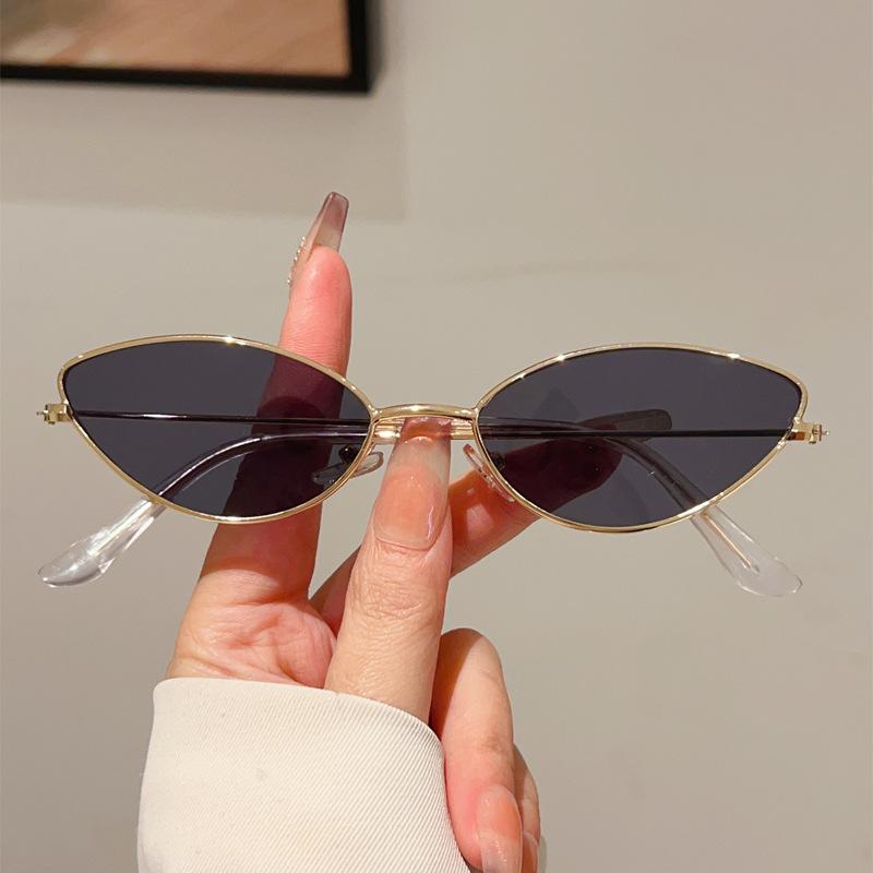 Metal Small Frame Vintage Cat Eye Sunglasses Women For Men Popular Luxury Brand Designer Sun Glasses Punk Hip Hop Eyewear Uv400