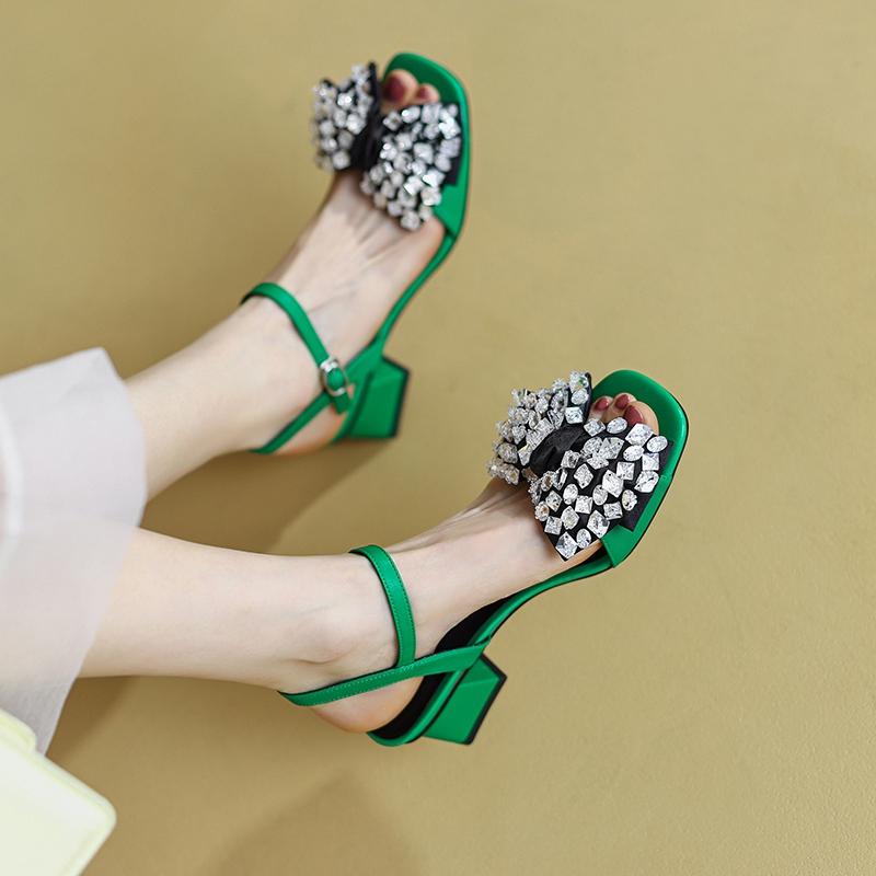 Fashion Women's New Summer Crystal Bow Leather Cowhide Breathable Open Toe Loose Grip Princess Style Square Toe Sandals