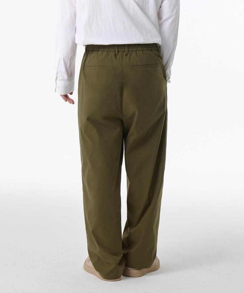 MUSINSA STANDARD Solotex One-Pleat Wide Comfort Elastic Waist Pants [Khaki]