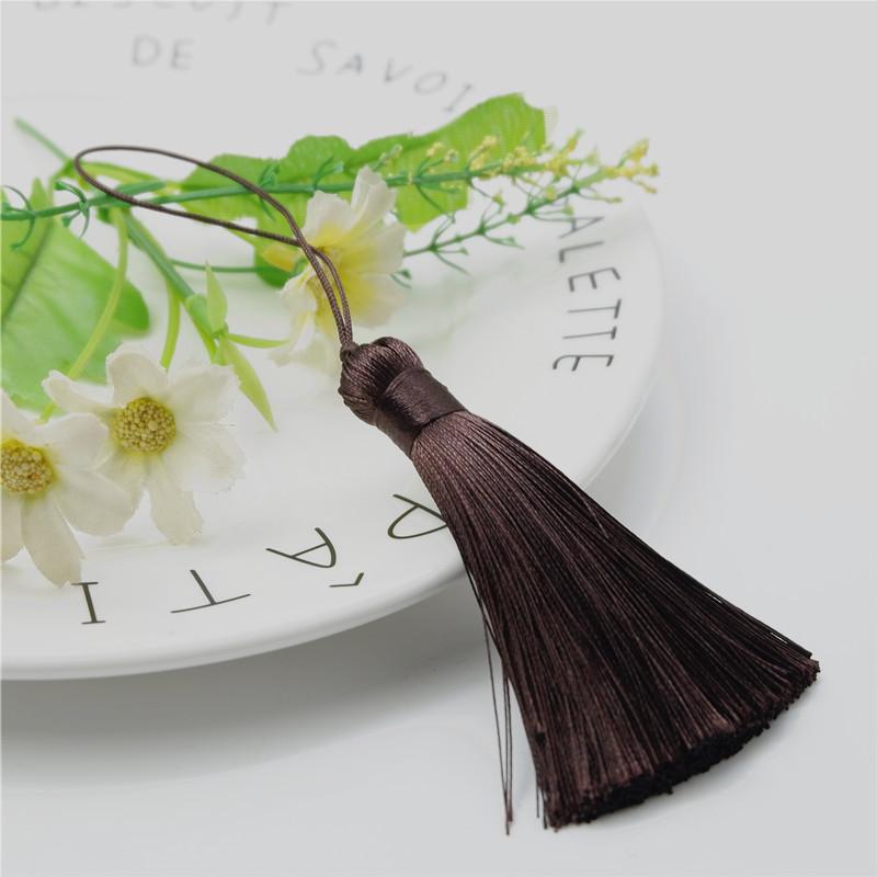 8 cm Kurzer Dicker Quaste Geschlossen Anti-Falten Vertikal Eis-Seide Kleine Quaste Hängendes Ohr Lesezeichen Kleidung Haarnadel Quaste Ohr