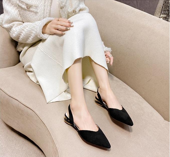 

High-quality sandals Summer fashionable suede leather design Sexy pointed-toe ladies formal shoes comfortable low-heeled shoes 42 чорний
