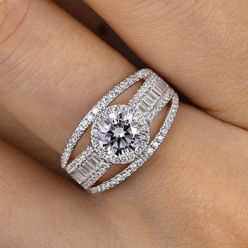 Huitan Luxury Wedding Band Ring Bridal Timeless Jewelry with Bright CZ Gorgeous  Color Finger Accessories for Engagement