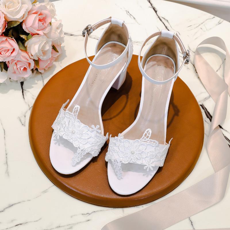 Factory Direct Sales, New Foreign Trade Large Size White High Heels Thick Heel Lace Flower Middle Heel with Sandals Women's Wedding Shoes