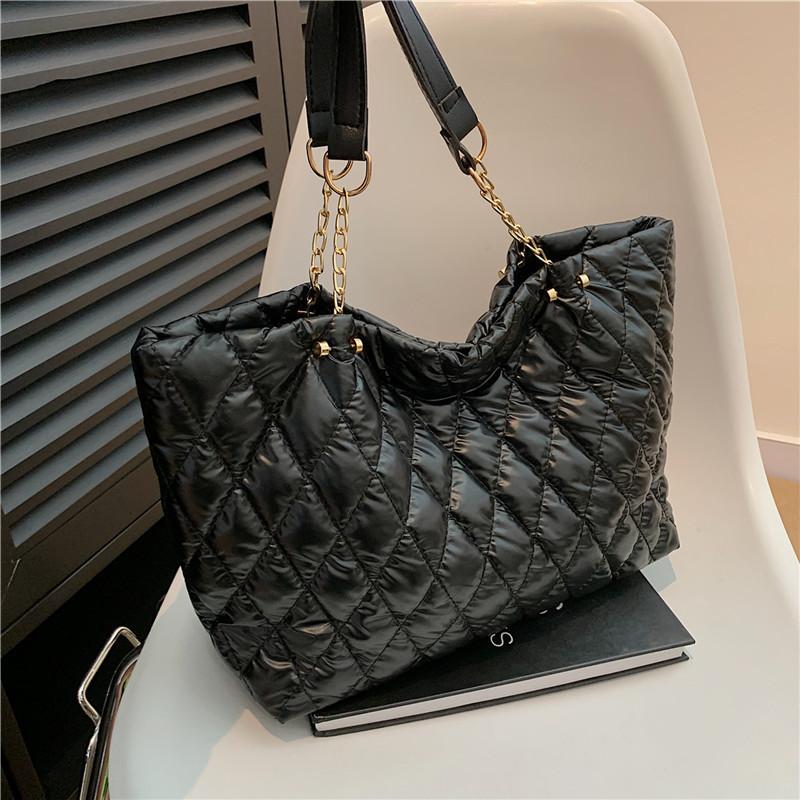 Stylish And Trendy 2024 Summer New Large Capacity Casual Crossbody Tote Bag For Women