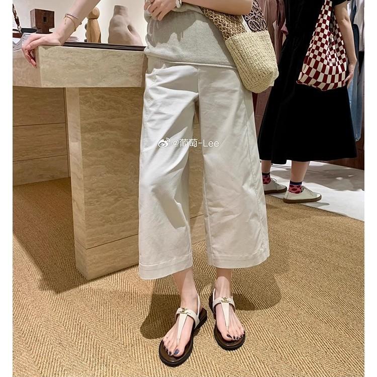 Grape mother's same retro round head T-word with vacation style versatile metal buckle clip foot cool slippers women's flat sandals
