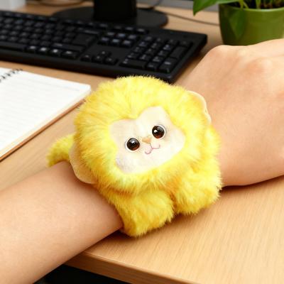 Pull-String Tail Wagging Cat Wristband Monkey Plush Slap Bracelet Toy with Moving Tail Portable Animal Doll Kids Gift