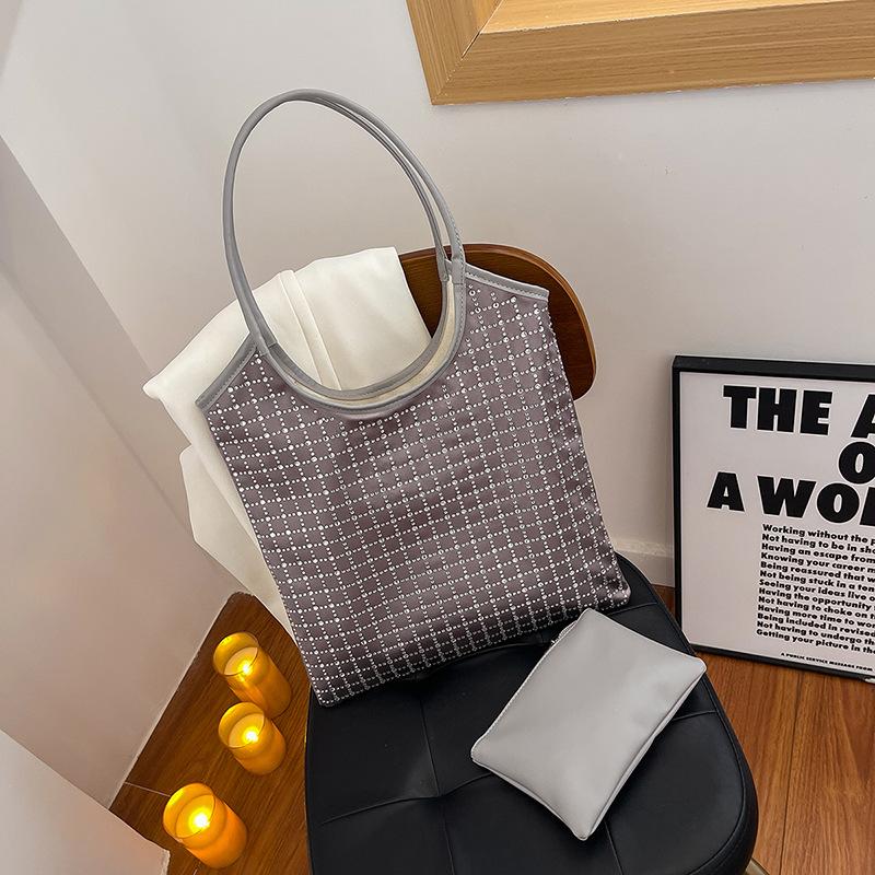 

Корейская версия модной сумки-клатча на плечо со стразами для женщин 2025 года, новая сумка под мышку, вместительная сумка-тоут, модная сумка для женщин-коммьютеров серый