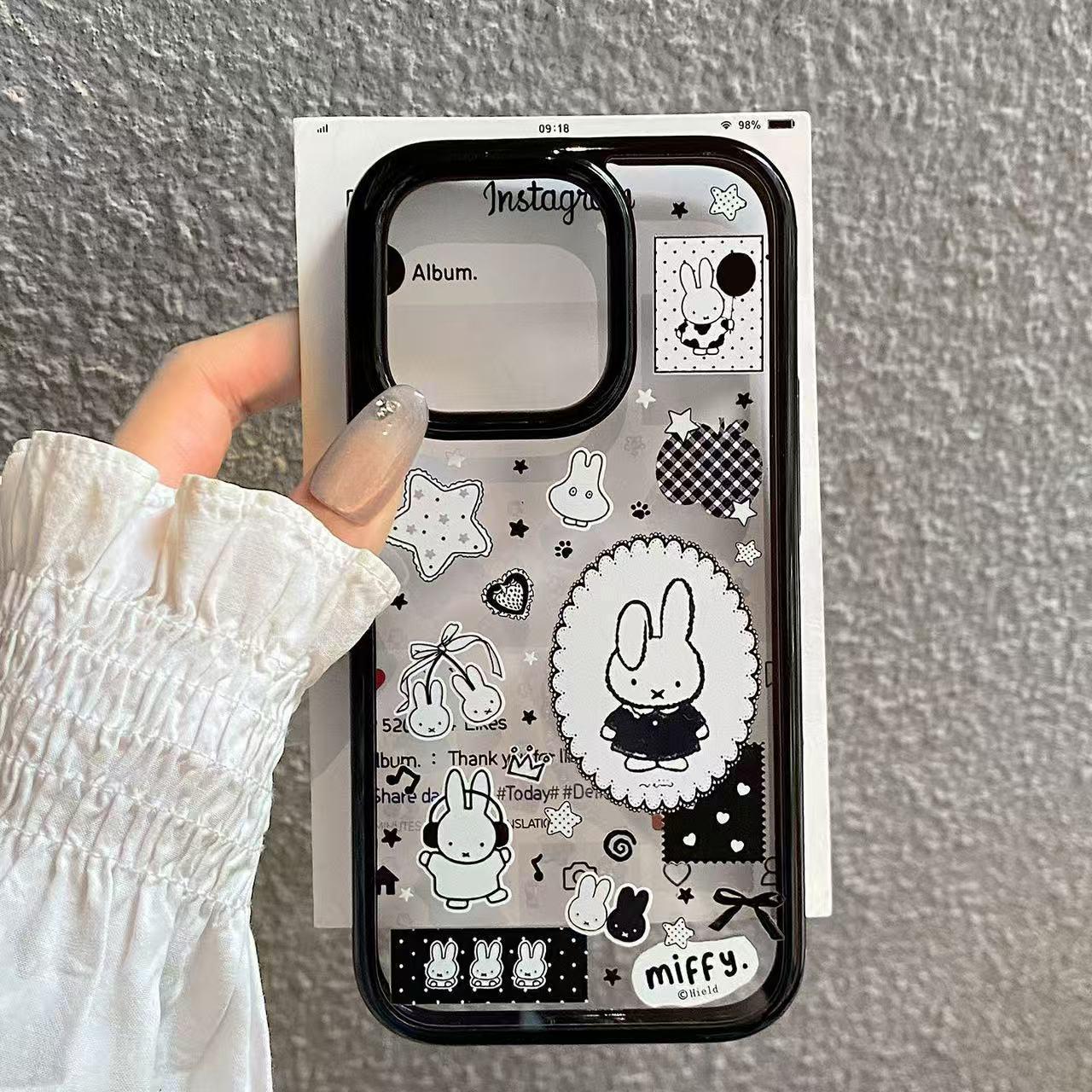 

Korean Retro Little Rabbit Black Frame Phone Case - Fits Apple 17 Promax, 16 Pro, 15, 14, 13 Apple 17
