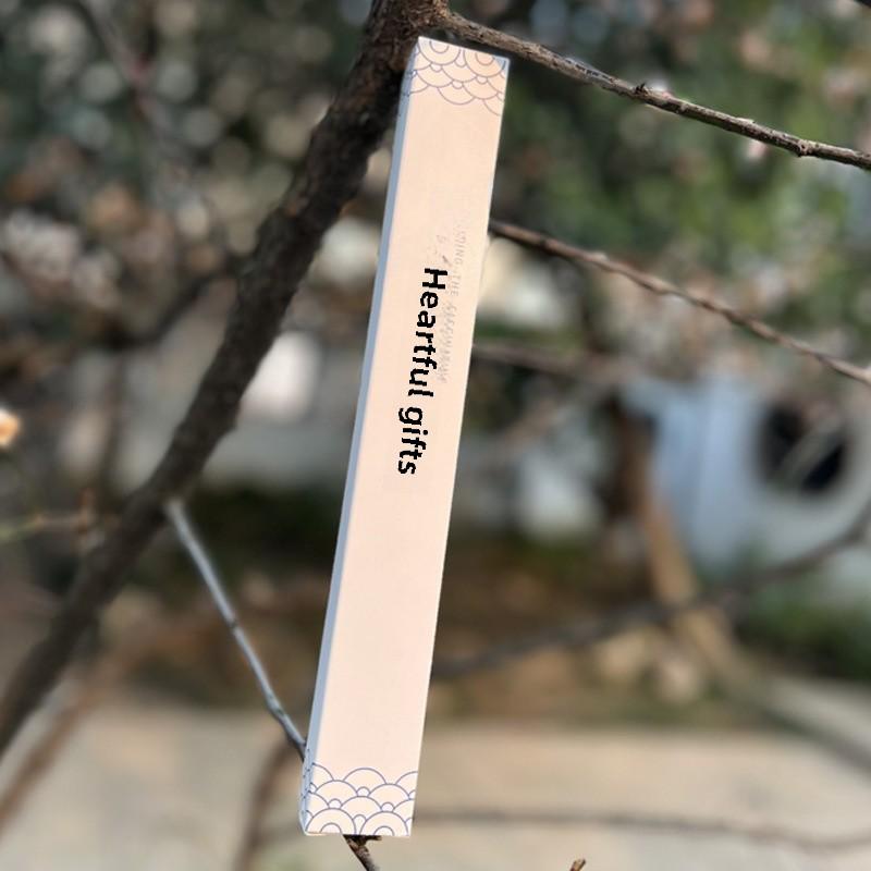 

Класична жіноча паперова подарункова коробка з китицею - 7 і 8 дюймів