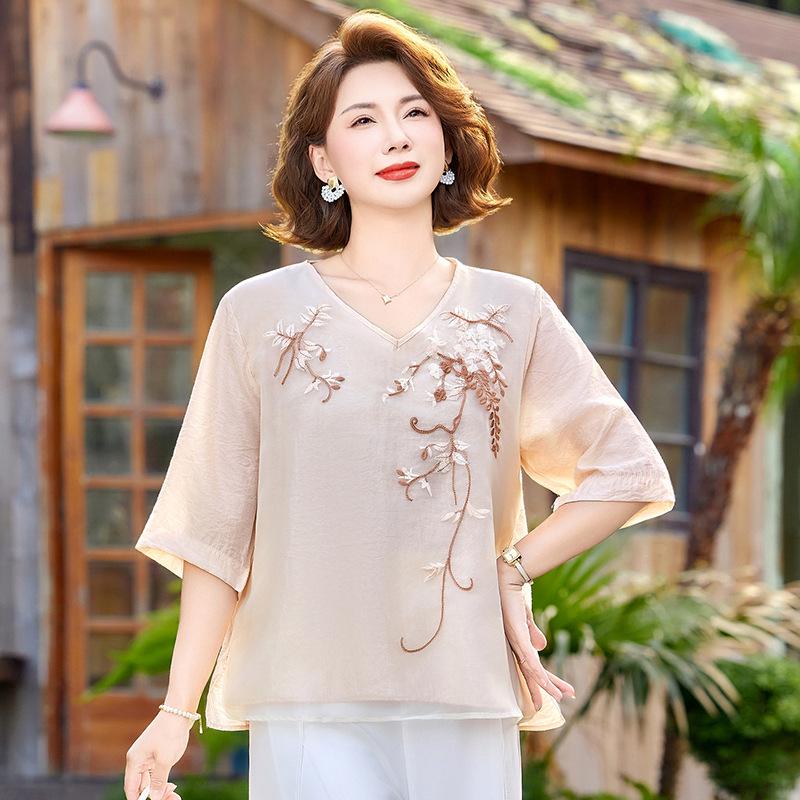 Chic Chiffon Blouse for Middle-Aged & Elderly Women - Elegant Seven-Sleeve Shirt, Lightweight & Versatile. 5XL