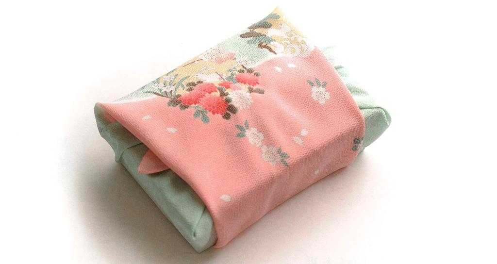 Musumi Furoshiki Approximately Pure Two 7 Rabbit In a Flower Made In Japan Furoshiki, 68cm, Silk, Crepe, Yuzen, Widths, No. (Boxed), Circle, Pink,