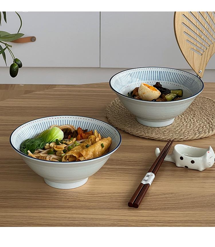 Muni Retro Ceramic Ramen and Noodle Bowl with Conical Hat Design