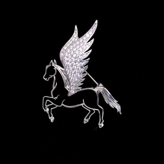 Horse Brooch Rhinestones-Encrusted Flying Horse Pin Three-Dimensional Horse Design Sweater Scarf Dress Badge Jewelry Accessory