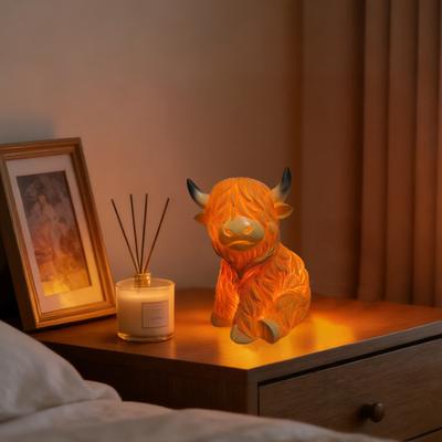 Highland Cattle Night Light Handcrafted Resin Lamp with Amber Glow Cute Desk Decor Bedside Reading Light Unique Gift for Animal Lovers & Rustic Home