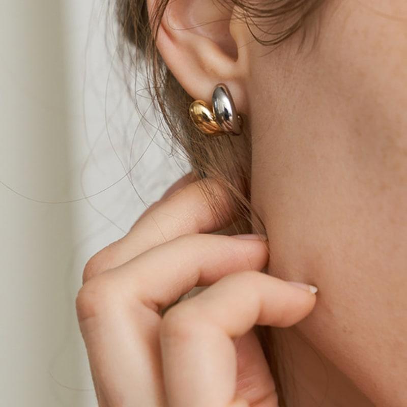 Ssecondo Two-tone Rings Stud Earrings, Emera