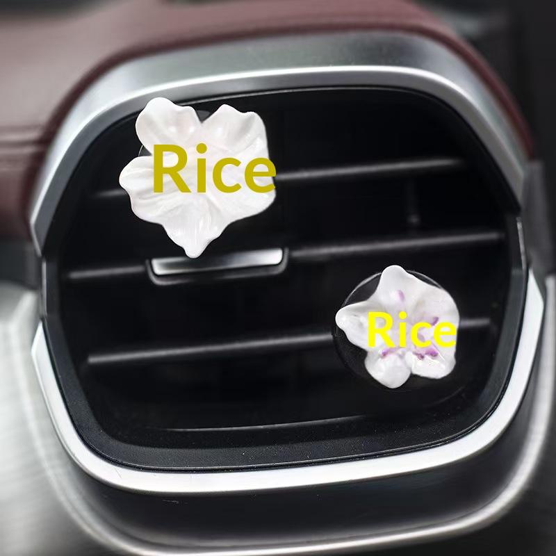 

2Pcs Car Perfume Clip Flower Air Outlet Decorations Car Air Conditioner Air Vent Personalized Interior Decoration Accessories