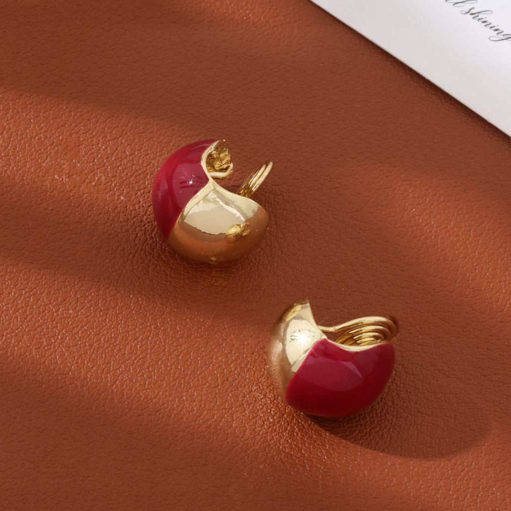 Pearl Mosquito Coil Disc Ear Clips: No-Pierce, Elegant French-Style Earrings for Women