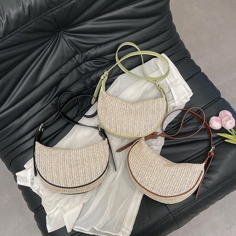 High-End Straw Woven Crescent Shoulder Bag: Fashionable, Pastoral Style, Hollowed-Out Versatile Handbag/Crossbody Bag for Casual Travel