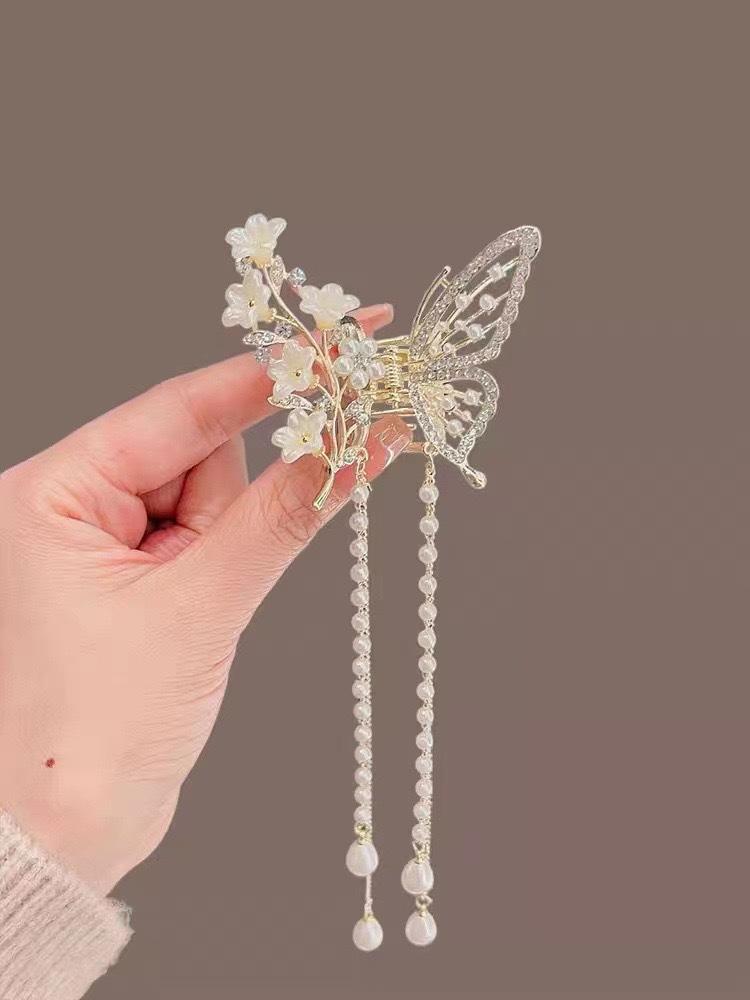 New Exquisite Rhinestone Butterfly Fringe Hair Claw Clips Korean Ponytail Braid Pearl Hairpin Girl Crab Metal Headdress Gift