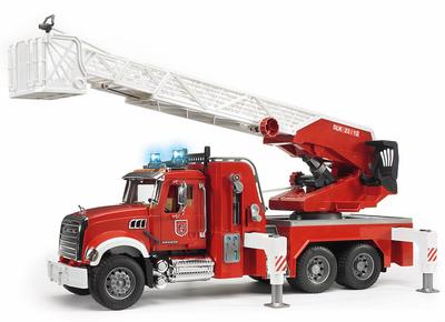 Bruder MACK Autopompa antincendio BR02821