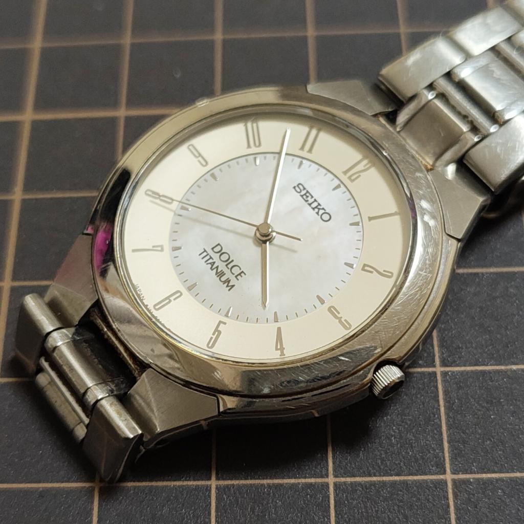 SEIKO Dolce Titanium White Shell Quartz Watch [Working Condition] 8J41-6180 High-Precision (Management K26)