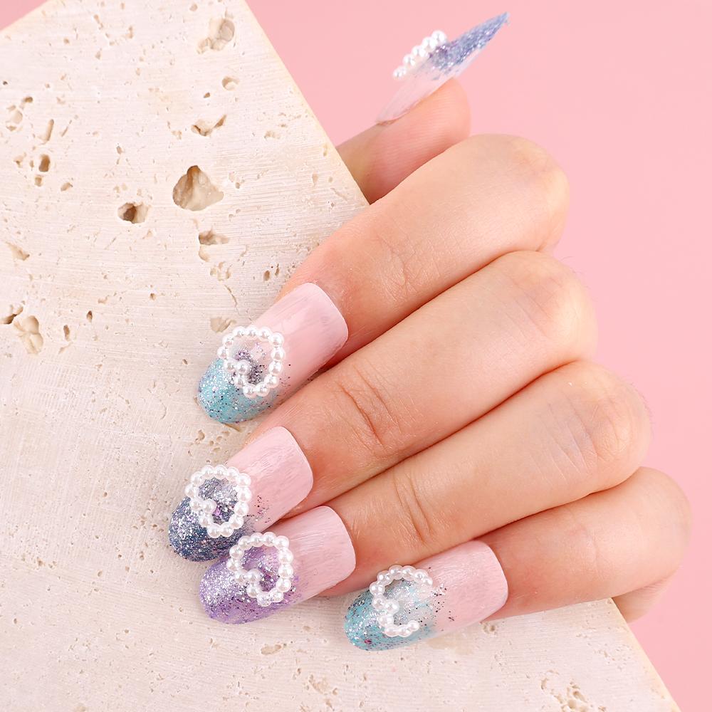 10/20 Stück hohle Liebes-Nagelkunst-Dekoration