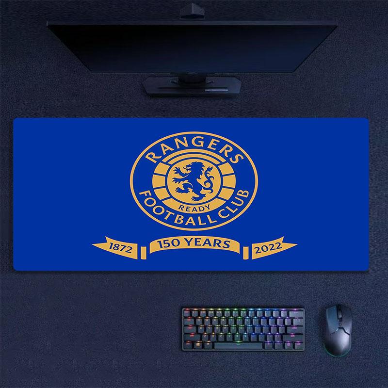 Tapis de Souris Rangers FC, Grand Tapis de Bureau pour Gaming, Tapis de Souris XXL Antidérapant pour Ordinateur Portable & Tablette, Tapis de Jeu pour Mini PC avec Bords Cousus