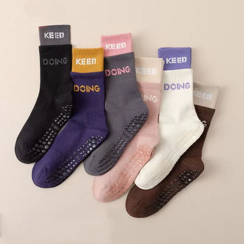 

Женские носки для йоги длинные с шортами-акулами, фитнес-атлетические носки, утолщенные гольфы до колена, двухслойные поддельные двухпредметные носки для скакалки, танцевальные носки (3 pairs) White + pink + Gray