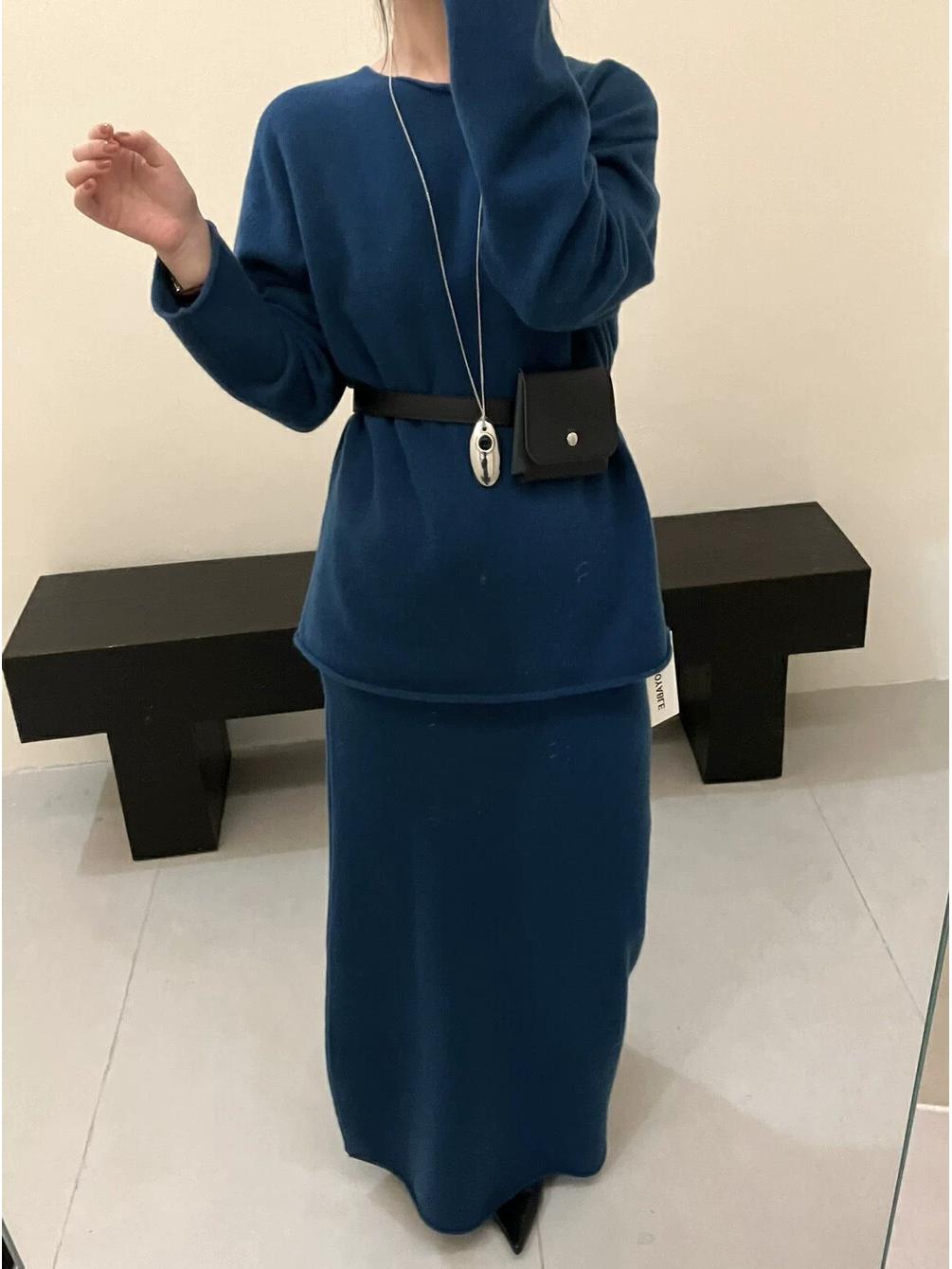 

В язаний светр з круглим вирізом у корейському стилі та спідниця міді з високою талією - комплект з двох предметів для жінок, колекція осінь/зима 2025 One size fits all [80-150kg] синій