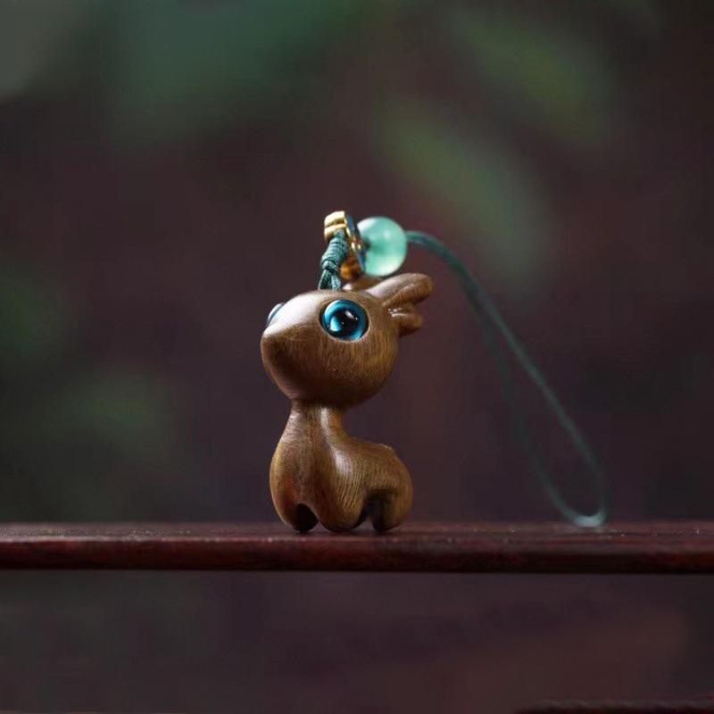 Carved Green Sandalwood Deer Pendant Keychain Accessory