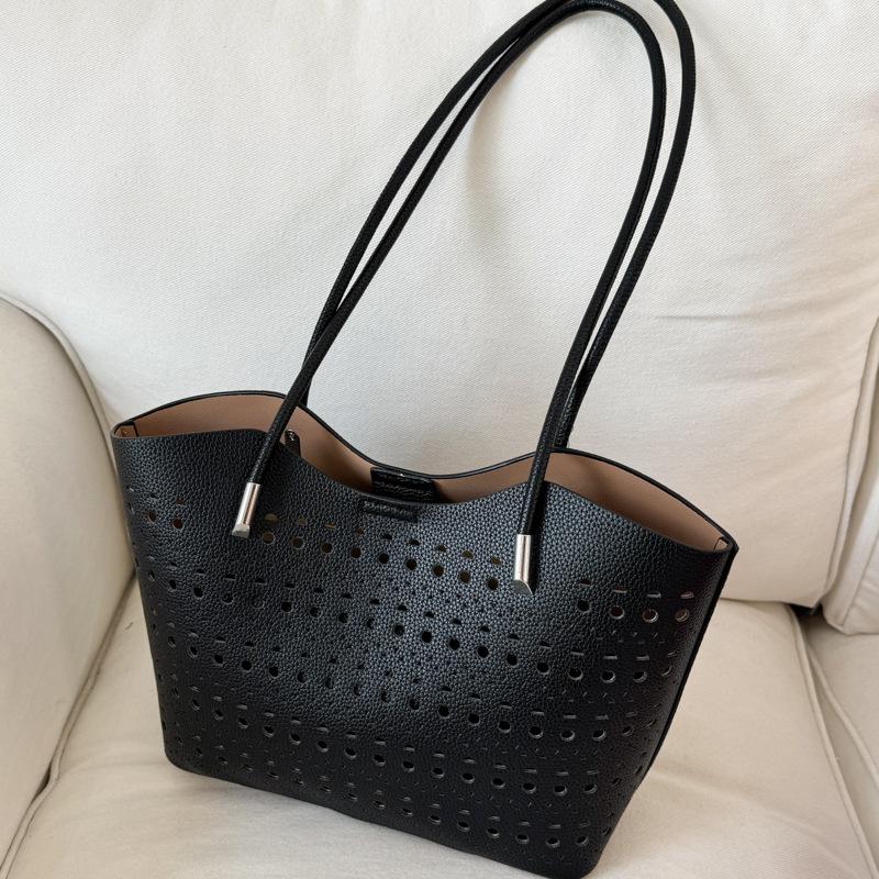 

Большая вместимость, ощущение высокого класса, ленивая мода, полый гравированный дизайн, универсальная личность, для поездок на работу, сумка через плечо, подмышечная сумка, тренд чёрный