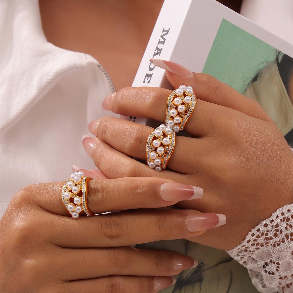 Simple Luxury Pearl & Zircon Titanium Ring with Japanese-Korean Style - Trendy and Versatile Design