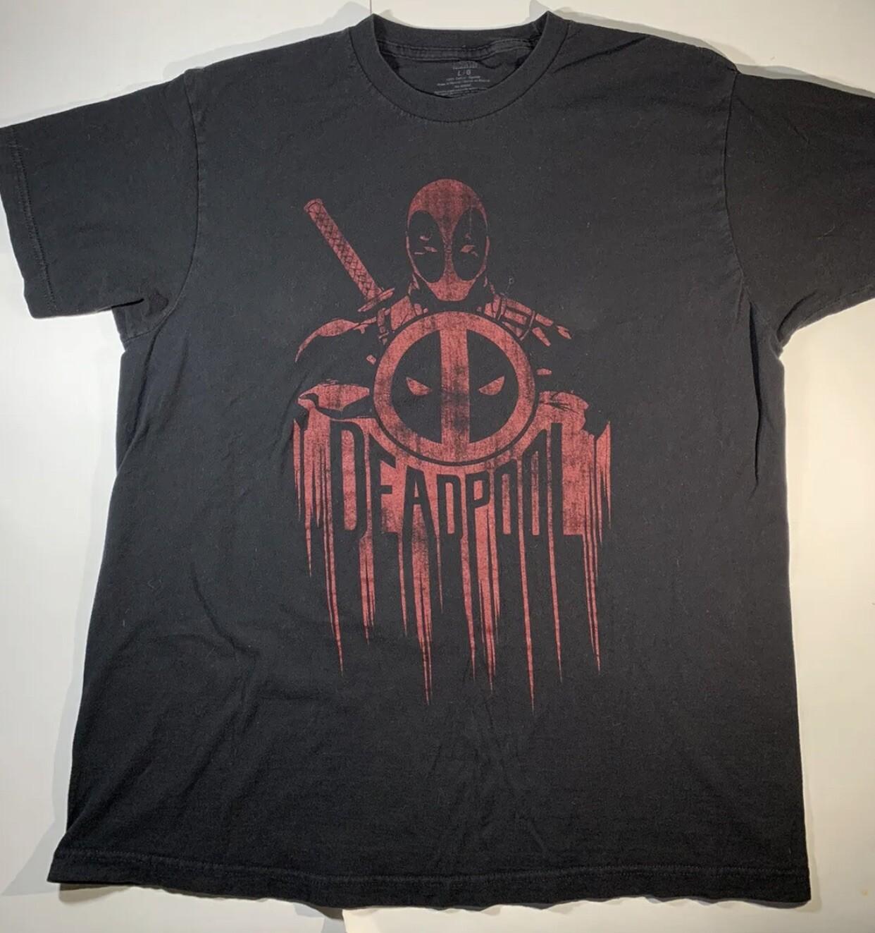Marvel Deadpool Men s Size Black & Red T-Shirt SMALL New! S