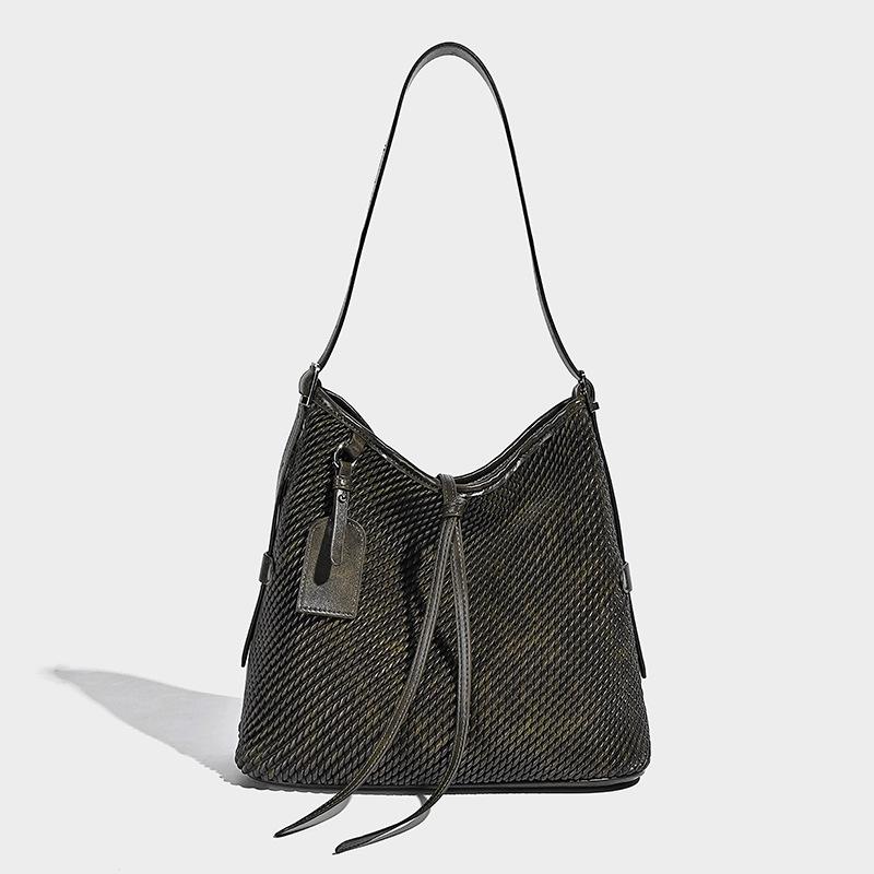 Casual Vacation Style Three-Dimensional Feel Bucket Bag 2025 New Spliced Large Capacity Shoulder Bag Tote Beach Bag