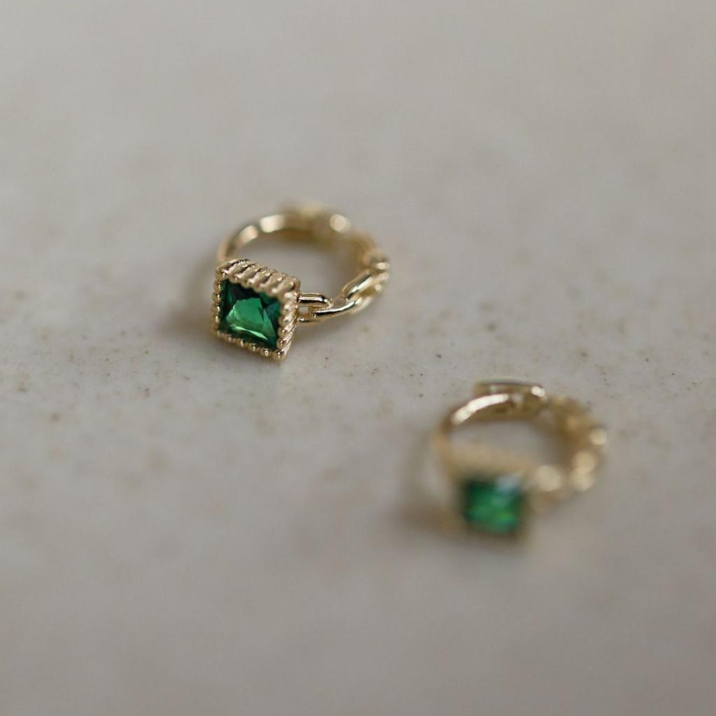925 Sterling Silver Electroplated 14K Gold French Retro Green Zircon Earrings for Women Exquisite Ear Accessories