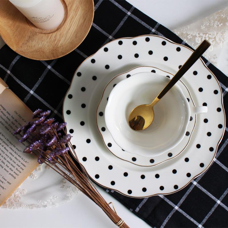 Black-and-white Hepburn Vintage Breakfast Plate Ceramic  Striped Wave Dot Tableware Dinner Plates  Dishes