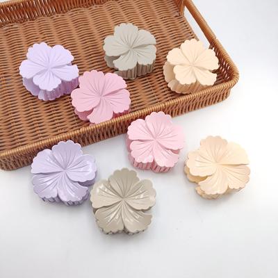 Multi-color Lacquer & Frosted Curly Frangipani Five-petal Flower Clip For Women Retro Simple Luxury Back Of Head Clip Headwear