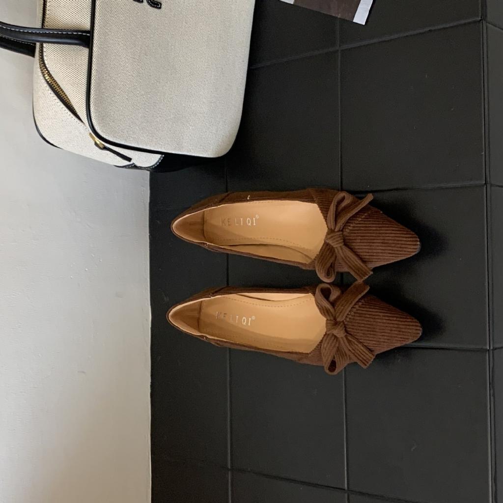 2025 neue Herbst Wildleder spitz zulaufend Innenkeilabsatz Wildleder vielseitige Nische Abendwind flacher Mund Damen Einzelne Schuhe