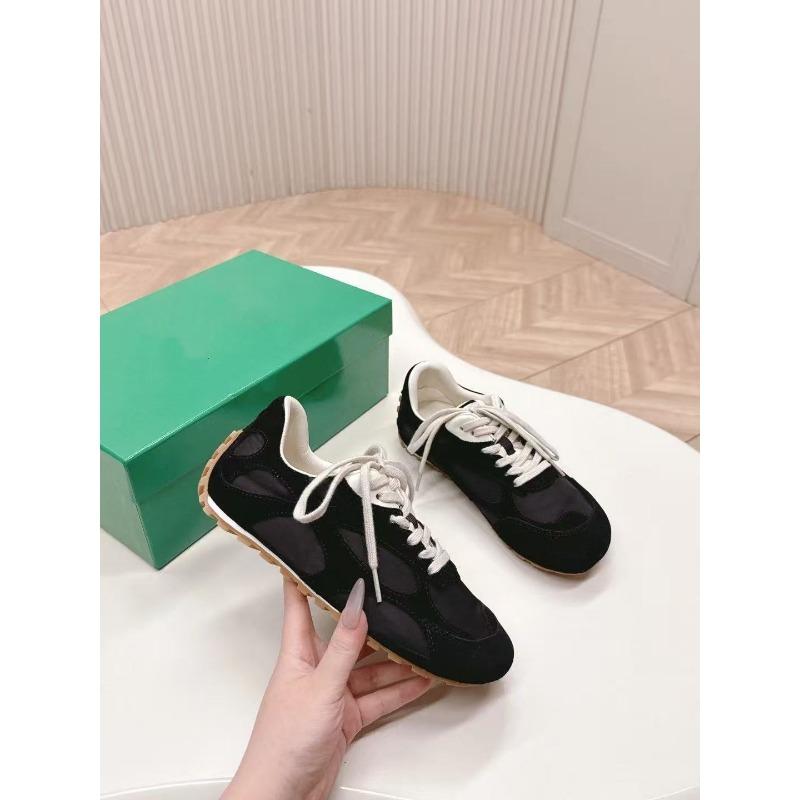 

Новая универсальная кожаная дышащая спортивная и повседневная обувь на мягкой подошве 40