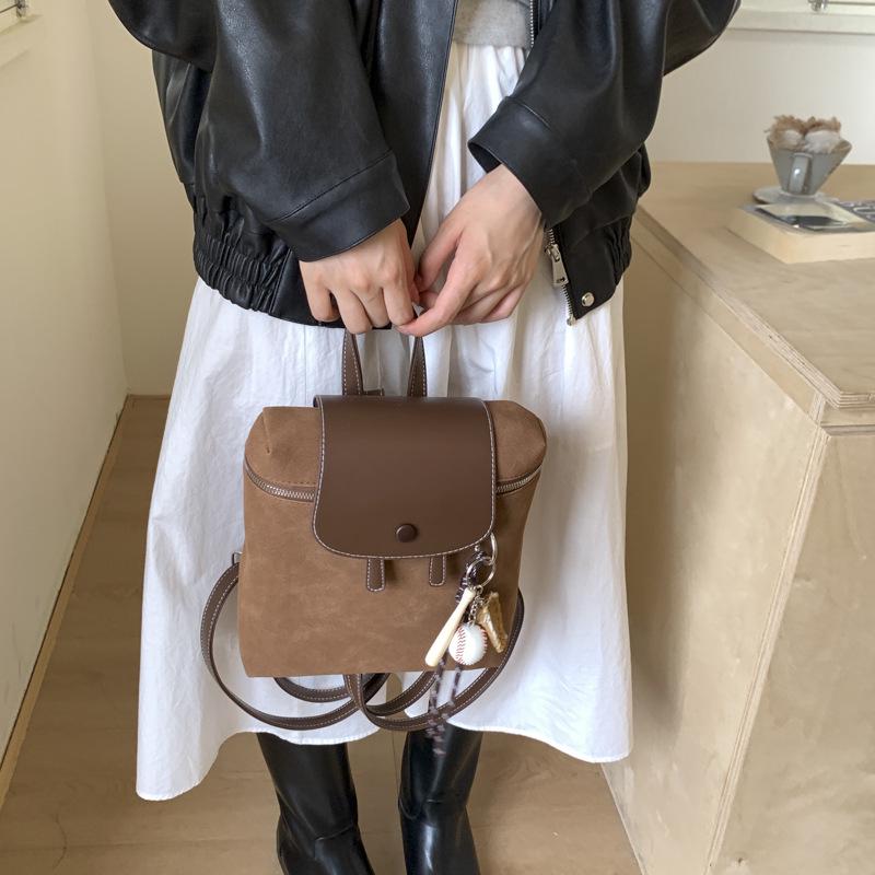 

Женский рюкзак из ретро-замши 2025 - Модный, в университетском стиле, большой вместимости для путешествий Single Bag коричневый