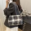 Autumn New Fashion Chain Portable Shoulder Crossbody Plaid Small Square Bag Large Capacity Commuter Tote Bag