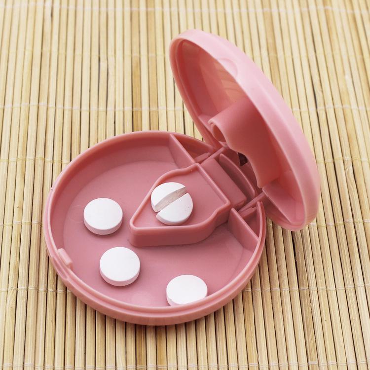 

Portable Round Pill Organizer Box Compact Travel Medicine Storage Container with Multiple Compartments for Daily Medication Management One Size розовый