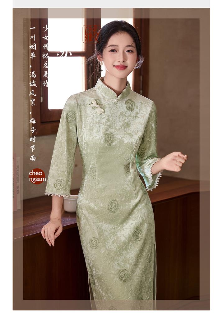 Green cheongsam 1011 new autumn and winter medium and long sleeves improved young girl new Chinese dress small man