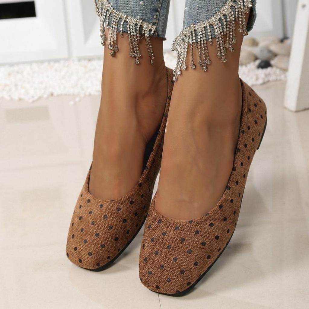 Women's Slip-On Flat Shoes Soft Fabric Upper with Polka Dot Pattern Round Toe Design Lightweight Flexible Sole Casual Footwear