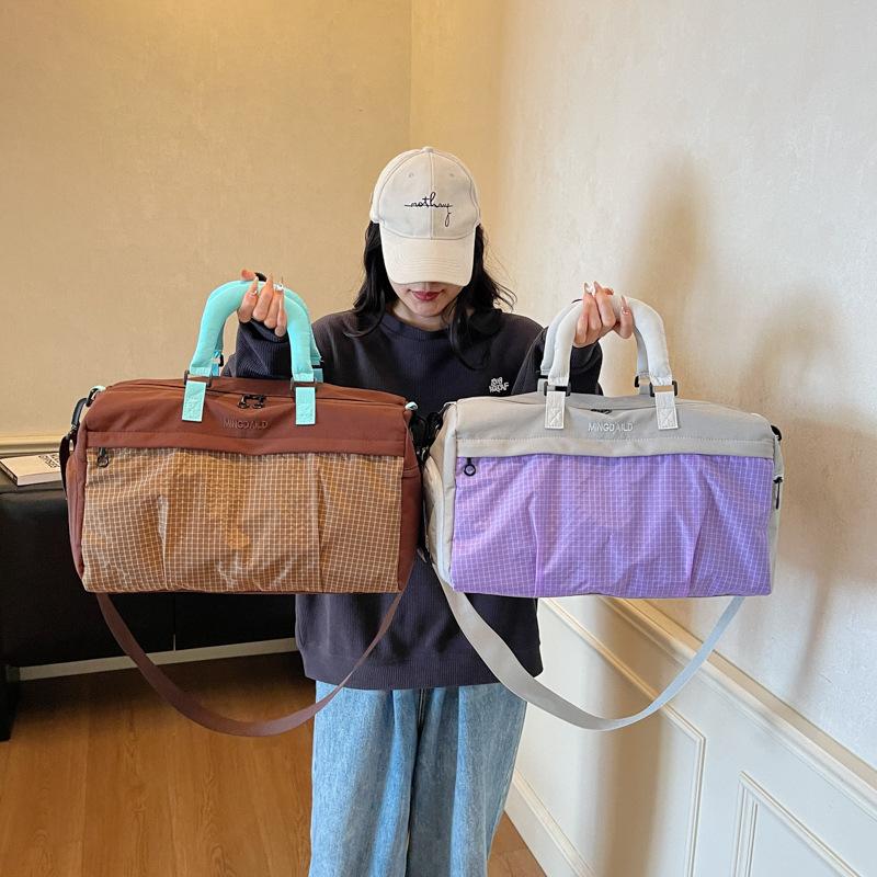 Fitness Bag New Large-capacity Travel Bag Women's Fashion Lightweight Portable Messenger Sports Fitness Bag Short-distance Storage Bag